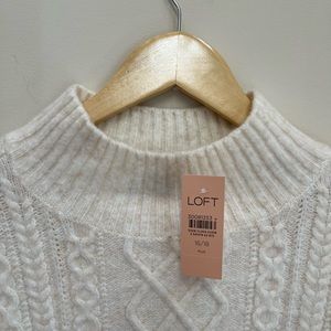 Beautiful, Cozy Cable Knit Sweater Loft 16/18 (XL)